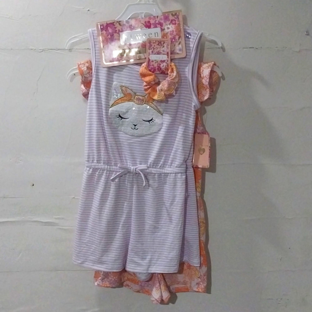 NWT BTWEEN 2 PAIR ROMPERS